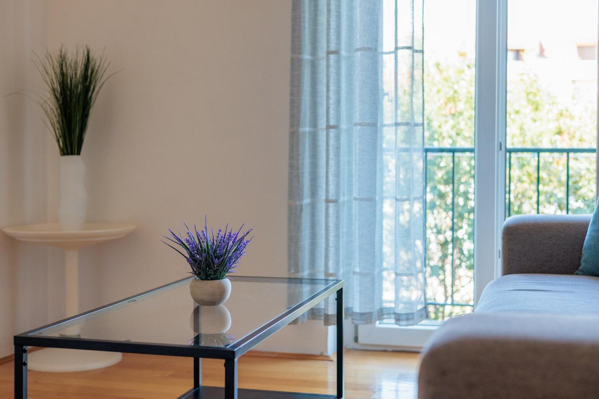 Lux Split Centre Apartments Ngoại thất bức ảnh